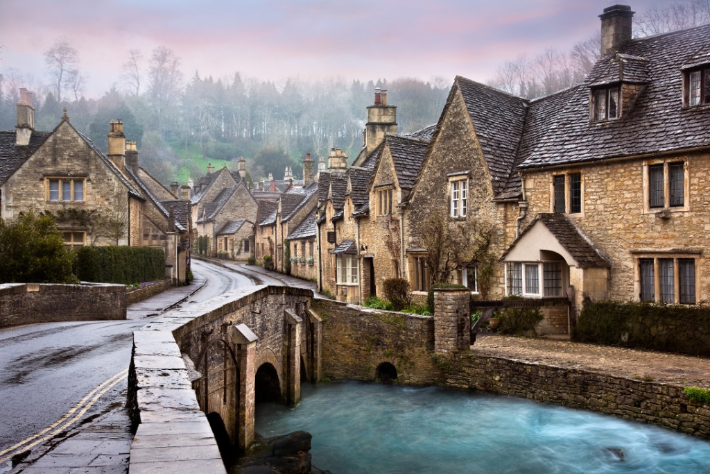 Scenic cotswolds image